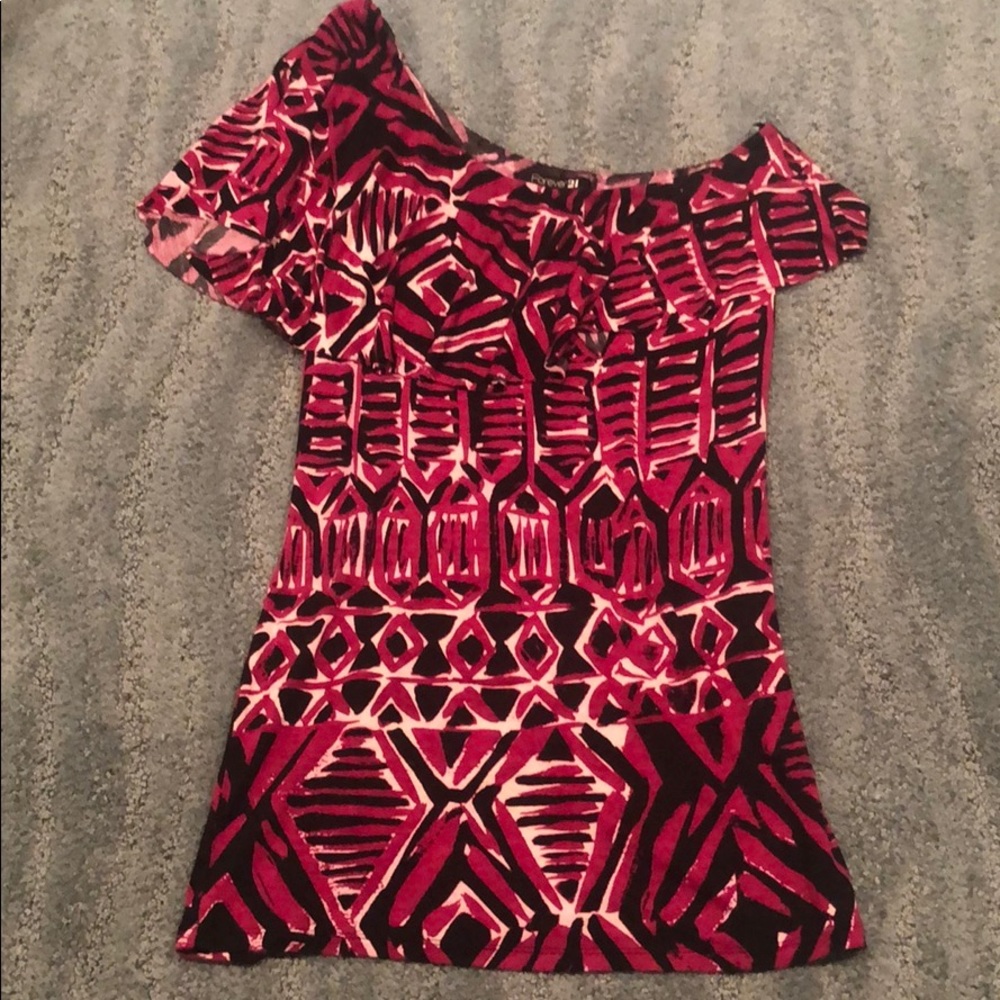 One shoulder shirt